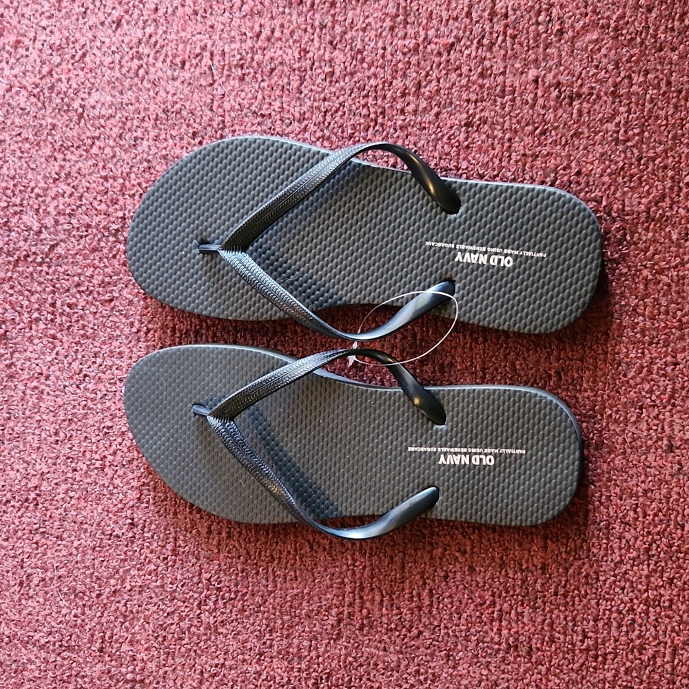 Old Navy flops